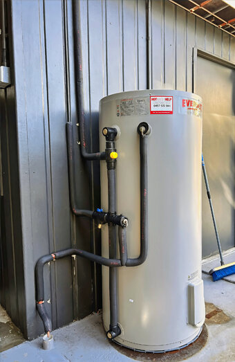 https://northbeachhotwater.com.au/uploads/2025/06/electric-hot-water-system-68504.jpg