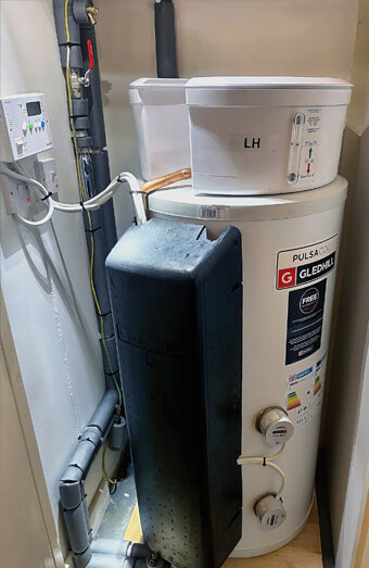 https://northbeachhotwater.com.au/uploads/2025/06/electric-hot-water-system-70649.jpg