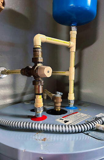https://northbeachhotwater.com.au/uploads/2025/06/electric-hot-water-system-73015.jpg