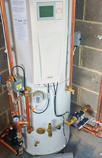 https://northbeachhotwater.com.au/uploads/2025/06/gas-hot-water-system-13675.jpg