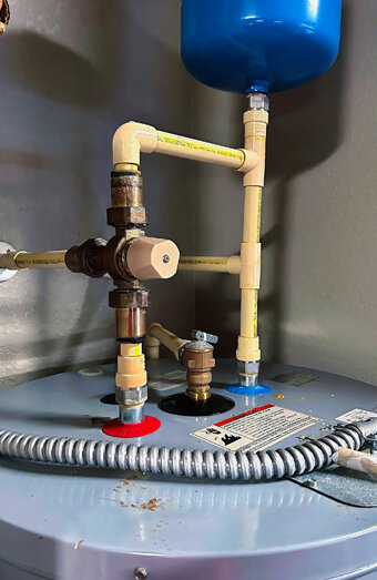 https://northbeachhotwater.com.au/uploads/2025/06/gas-hot-water-system-63012.jpg