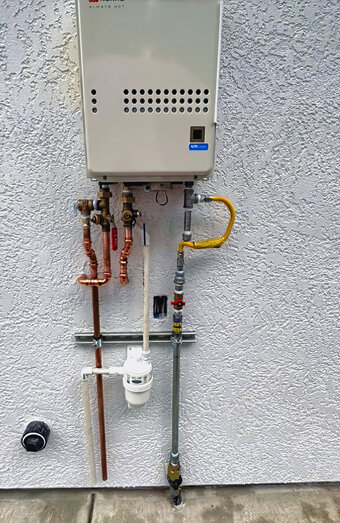 https://northbeachhotwater.com.au/uploads/2025/06/thermostatic-water-systems-62598.jpg